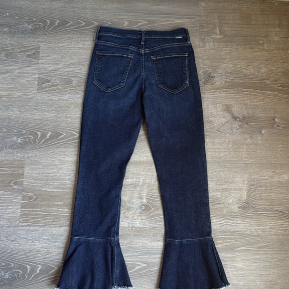 Mother Denim The Cha Cha Fray in Clean Sweep 27 - Picture 3 of 12